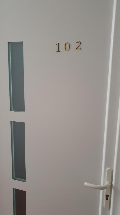 Appartement T2 Cosy Au Calme,Entree Autonome,Centre Historique à Montélimar Extérieur photo